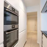 Amazing Apartment For 8 With Parking Space