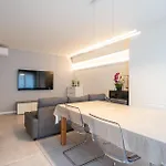 Amazing Apartment For 8 With Parking Space
