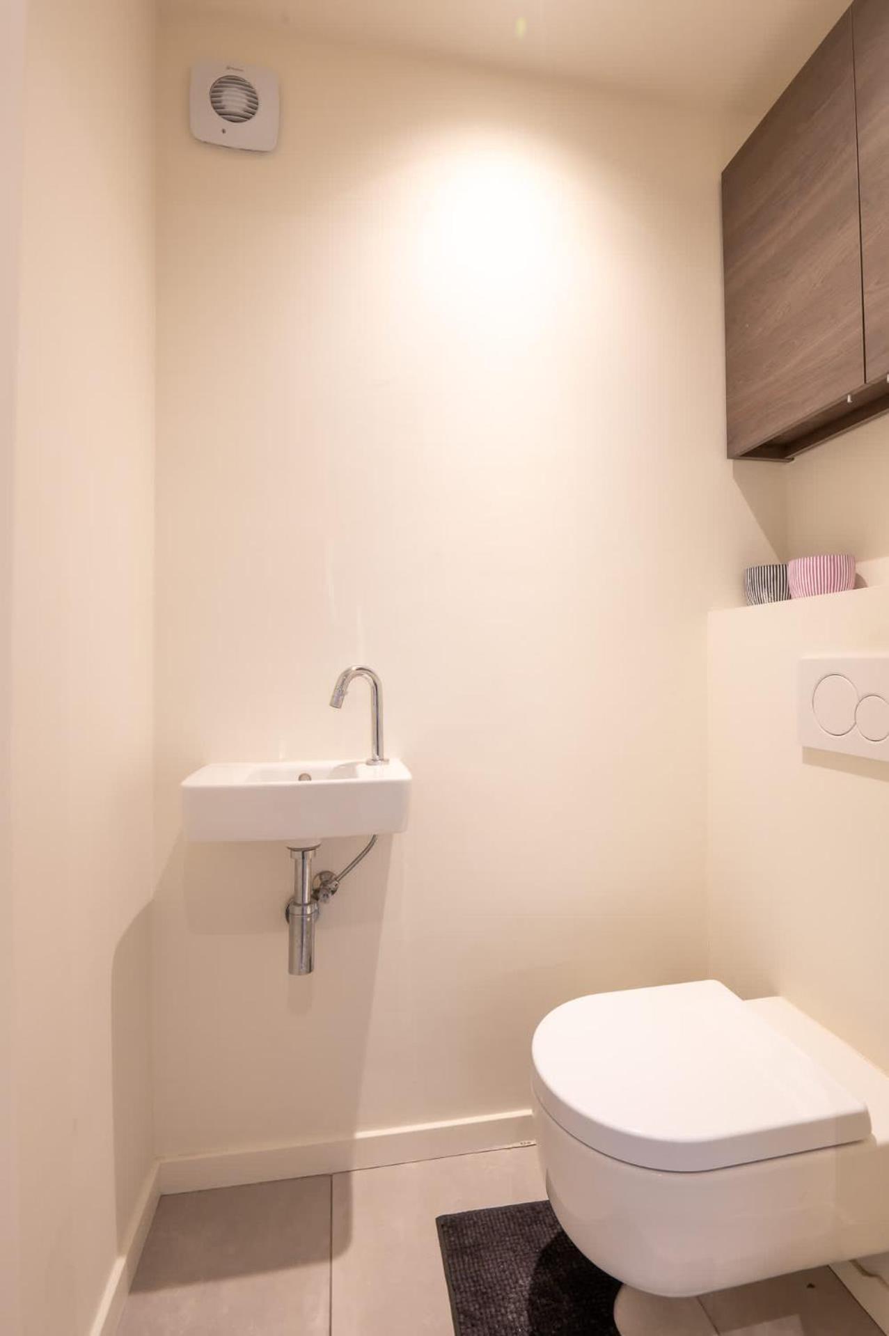 Amazing For 8 With Parking Space * Ostend